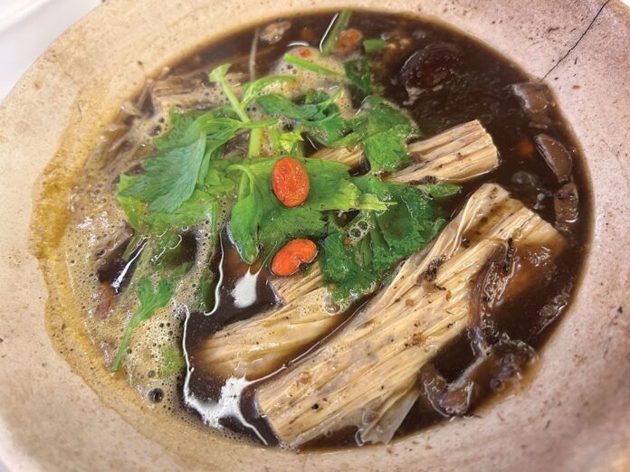 หลากหลาย