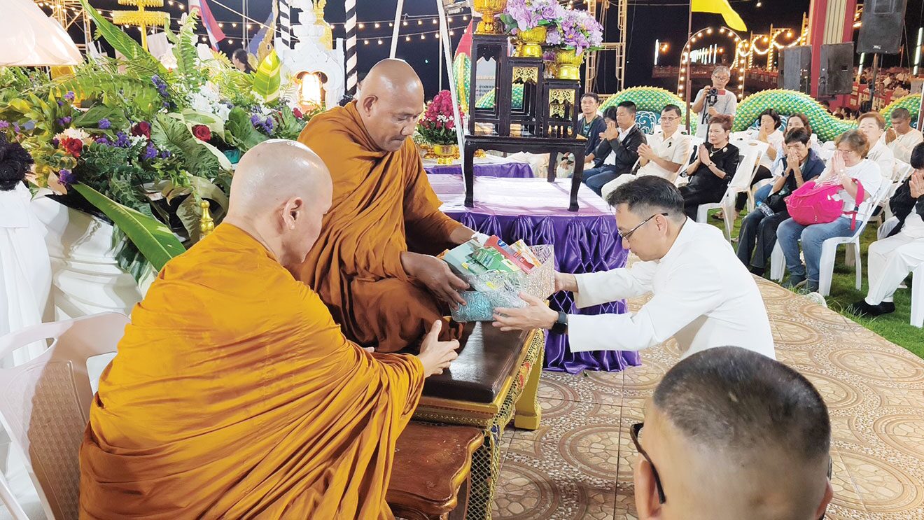 ข่าวสดพระเครื่อง-ผ้าไตรพระราชทาน‘กรมสมเด็จฯ’ สานประเพณีตักบาตรพระอุปคุต
