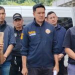 คุมตัวชายวัย 30 ปี ยิงปืน ขณะกู้ภัยขับเจ็ตสกี ช่วยชาวบ้านน้ำท่วม อ้างเครียด ยิงป้องกันตัว