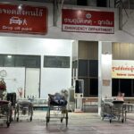 ถูกงัด4ครั้ง ผวาโจรย่องขึ้นบ้าน เอะใจตรวจสอบ พบชายต้องสงสัย ชักปืนยิง บาดเจ็บนอนจมกองเลือด