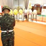 ในหลวง พระราชทานน้ำหลวงอาบศพ จ่าสิบเอก ดำรงเกียรติ ทหารกล้าพลีชีพเนิน 677 อานม้า