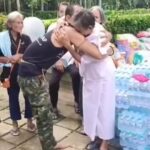 แม่จ่าเริง ตื้นตันใจ แห่รับร่างลูกชาย สมเกียรติ ชาติหน้ามีจริง มาเป็นแม่ลูกกันอีก