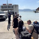 เทศกาลปีใหม่ เกาะช้างคึกคัก นักท่องเที่ยวแห่ลงเรือข้ามฟาก รถแน่นต่อแถวยาว1กิโล