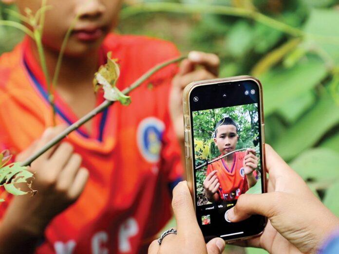 สดจากเยาวชน