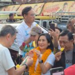อภิสิทธิ์ บุกเมืองกรุงเก่า​ ลุยตลาดเจ้าพรหม หาเสียงหวังได้ สส. ​พัฒนาพื้นที่ ผลักดันท่องเที่ยว