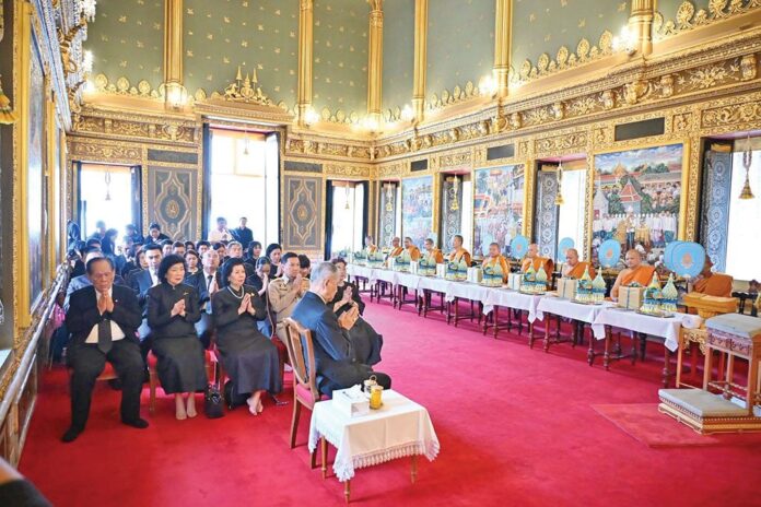 ข่าวสดพระเครื่อง - มท.บำเพ็ญกุศลถวายอดีตปธ. มูลนิธิร่วมจิตต์น้อมเกล้าฯ