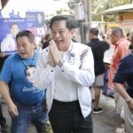 พีระพันธุ์ ลุยตลาดห้วยขวาง-ดินแดง ชูคนละครึ่งปลอดภาษี กระตุ้นเศรษฐกิจ ย้ำ ทำงานจริง-ไร้ซื้อเสียง