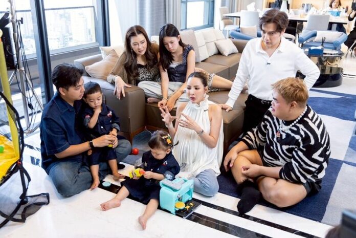 วันเด็กหัวใจฟู บุกจักรวาล โมเน่-โซล แฝดน้อยขวัญใจพี่ๆ