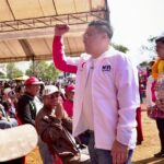 จุลพันธ์ ยกทัพ เพื่อไทย เยือนบุรีรัมย์ ลั่น 'หนูเอ้ยหนิมมาเยี่ยมถึงบ้านแล้วนะ' ขอปักธงแดงถิ่นน้ำเงิน