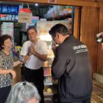ตลาดดินแดงแตก 'อภิสิทธิ์' นำทีม หาเสียง ช่วย 'ศิริภา อินทรวิเชียร' ชาวบ้านให้กำลังใจ