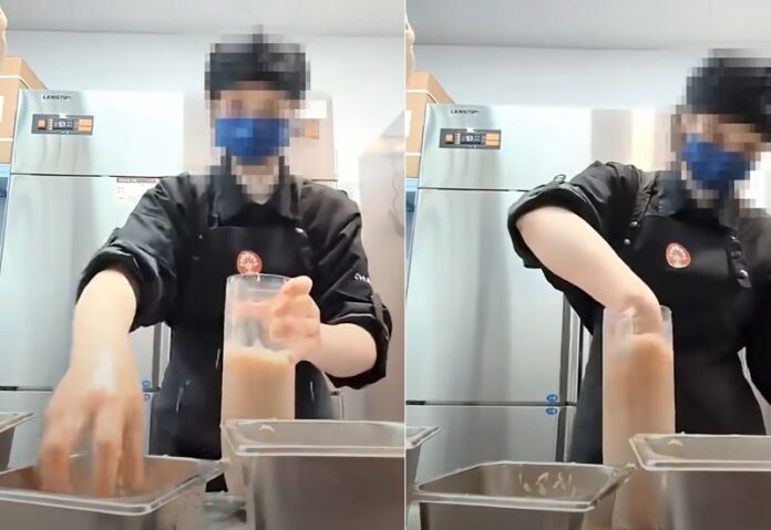คลิปไวรัลพนง.ชาจีนชื่อดัง ใช้มือเปล่าชงชาเลียนแบบอินเดีย 