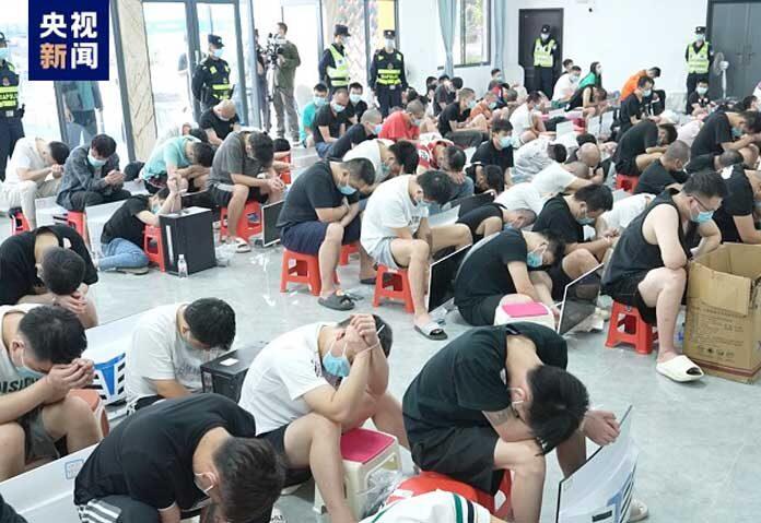 ภายใต้การจัดระเบียบและการปฏิบัติงานของกระทรวงความมั่นคงสาธารณะและกรมความมั่นคงสาธารณะมณฑลยูนนาน สำนักงานความมั่นคงสาธารณะซีซวงปันนา โดยอาศัยกลไกความร่วมมือด้านการบังคับใช้กฎหมายของตำรวจชายแดน ได้ดำเนินการปราบปรามร่วมกับหน่วยงานบังคับใช้กฎหมายท้องถิ่นที่เกี่ยวข้องในเมียนมาร์ ประสบความสำเร็จในการทลายแหล่งค้าขายผิดกฎหมายทางโทรคมนาคมและออนไลน์ 11 แห่งที่ฝังรากลึกในภาคเหนือของเมียนมาร์ และจับกุมผู้ต้องสงสัย 269 ราย