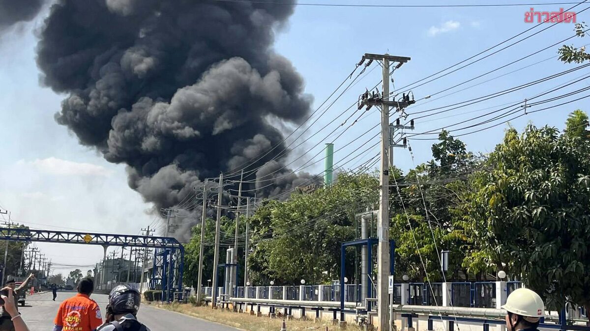 Urgent: Factory Fire Breaks Out in Suranari Industrial Zone with Massive Black Smoke