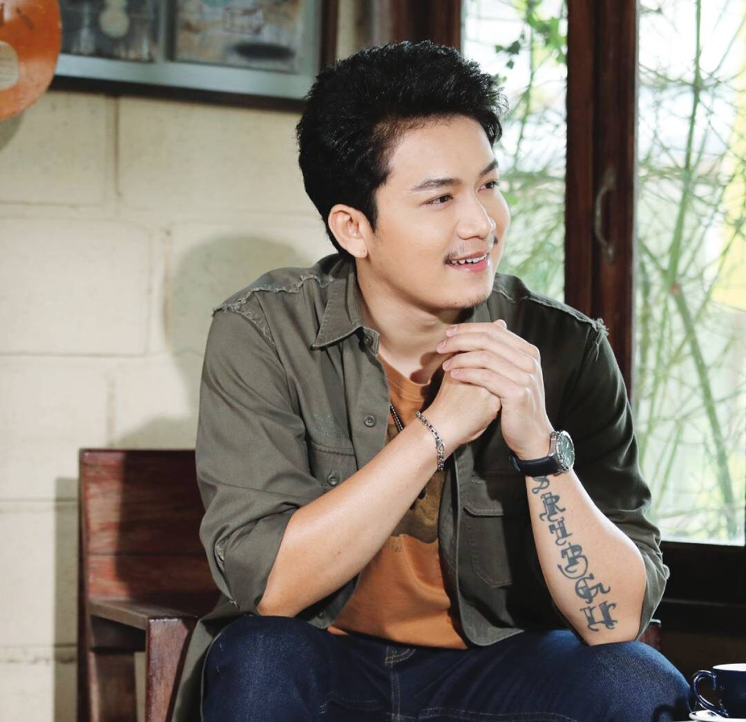 จับกระแสลูกทุ่ง