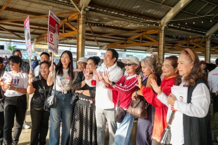 ยศชนัน ปลื้ม แม่ค้าอวยพรเพื่อไทยแลนด์สไลด์ อย่าสนโพล คะแนนมุดดินมีอยู่เยอะ