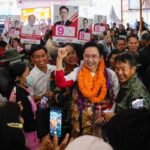 ยศชนัน ไหว้ 'หลวงพ่อพระใส' เจ้าอาวาสอวยพร ขอให้โชคดี วอนขอ สส.พท. 3 เขต เหมายกจังหวัด