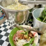 ก๋วยเตี๋ยวเนื้อตลาดชลประทาน เต้าหู้ยี้ฉ่ำ-เอ็นแก้วเปื่อยนุ่ม