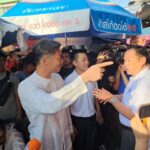 'อนุทิน' ลุยกรุงเก่า หาเสียง ชน 'ธนาธร' กลางตลาดเจ้าพรหม ชาวบ้านหนุน-เชียร์ คัมแบ็ก