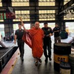 ทำบุญใหญ่ รฟท. นิมนต์หลวงพ่ออ๊อด ทำบุญอุทิศส่วนกุศล เหยื่อเครนถล่มโบกี้รถไฟ