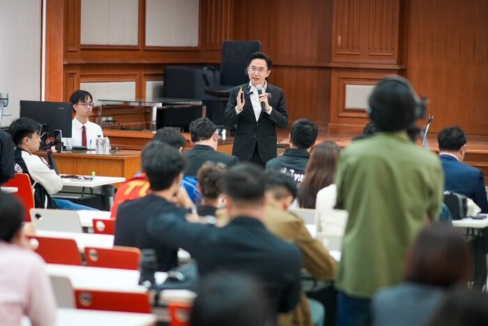 เชนยศชนัน ธรรมศาสตร์