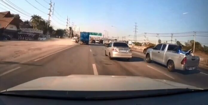 ตาวัย82ปี ขับรถชน
