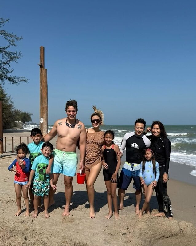 ชาย-มิค แท็กทีม พาภรรยา และลูกๆ รวมญาติ