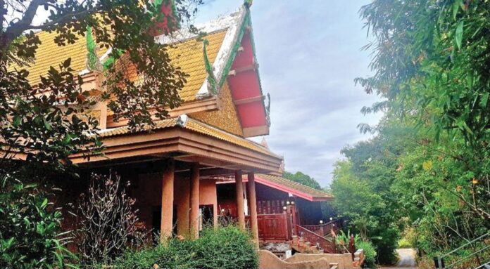 เที่ยววัดวันหยุด