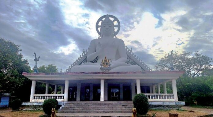 เที่ยววัดวันหยุด