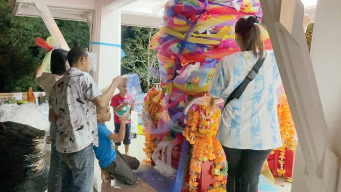 เที่ยววัดวันหยุด