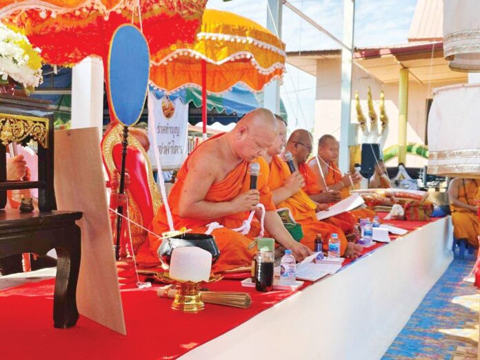ข่าวสดพระเครื่อง - เหรียญเหนือชะตาฯ‘หลวงปู่ขำ’ สมทบสร้างอุโบสถวัดหนองแดง