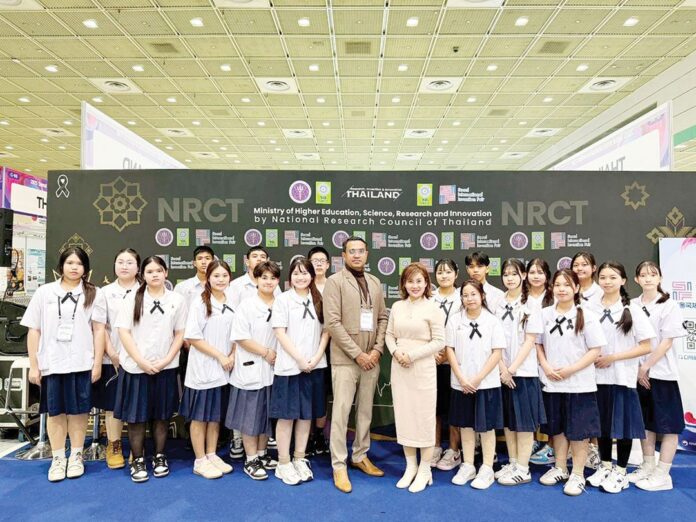 สดจากเยาวชน - เยาวชนสุคนธีรวิทย์ คว้ารางวัลนวัตกรรม