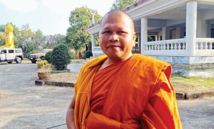 เที่ยววัดวันหยุด