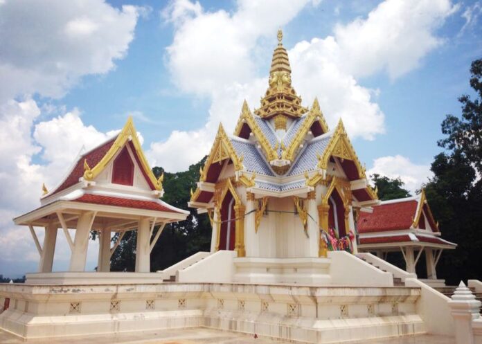 เที่ยววัดวันหยุด