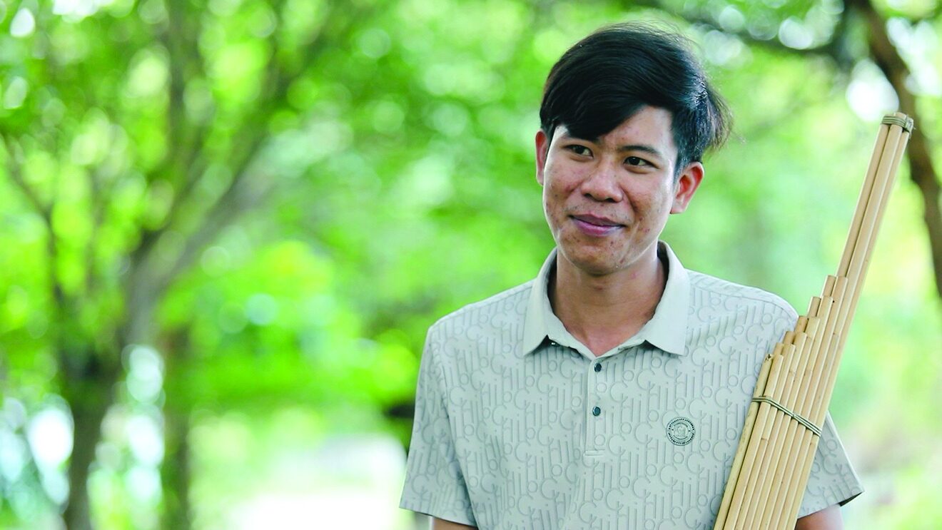 สดจากเยาวชน - แว่วเสียงแคน ครูรุ่ง สุริยา