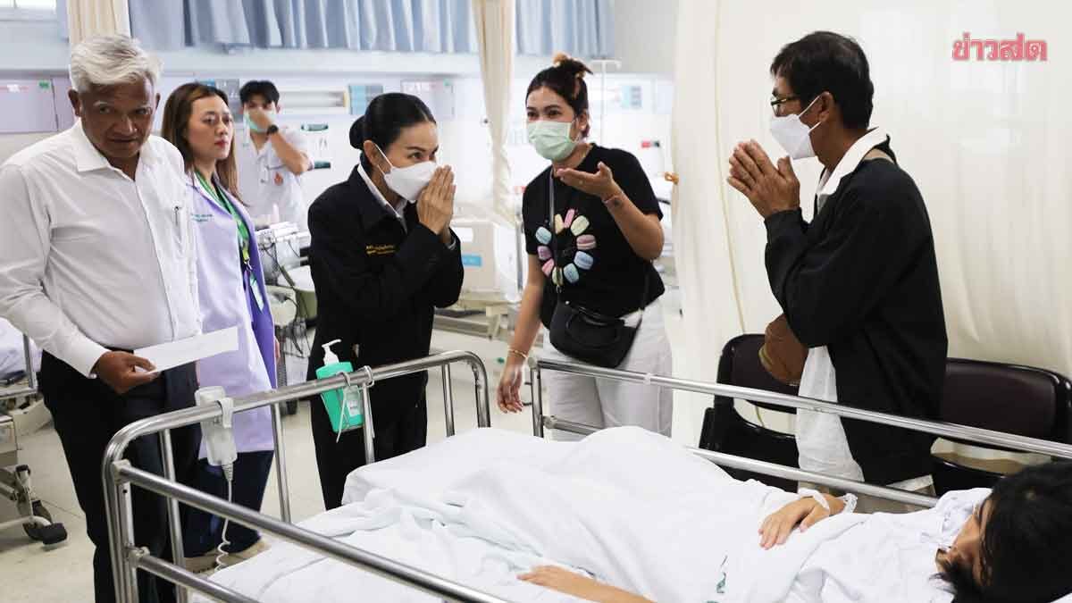 Minister Narumon Tearfully Visits Students at Patong School After Shooting Incident