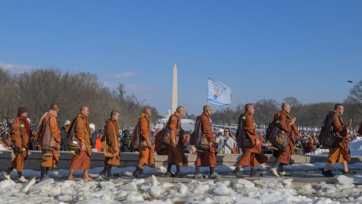 Buddhist Monks Complete 2,300-Mile Peace Walk at Lincoln Memorial
