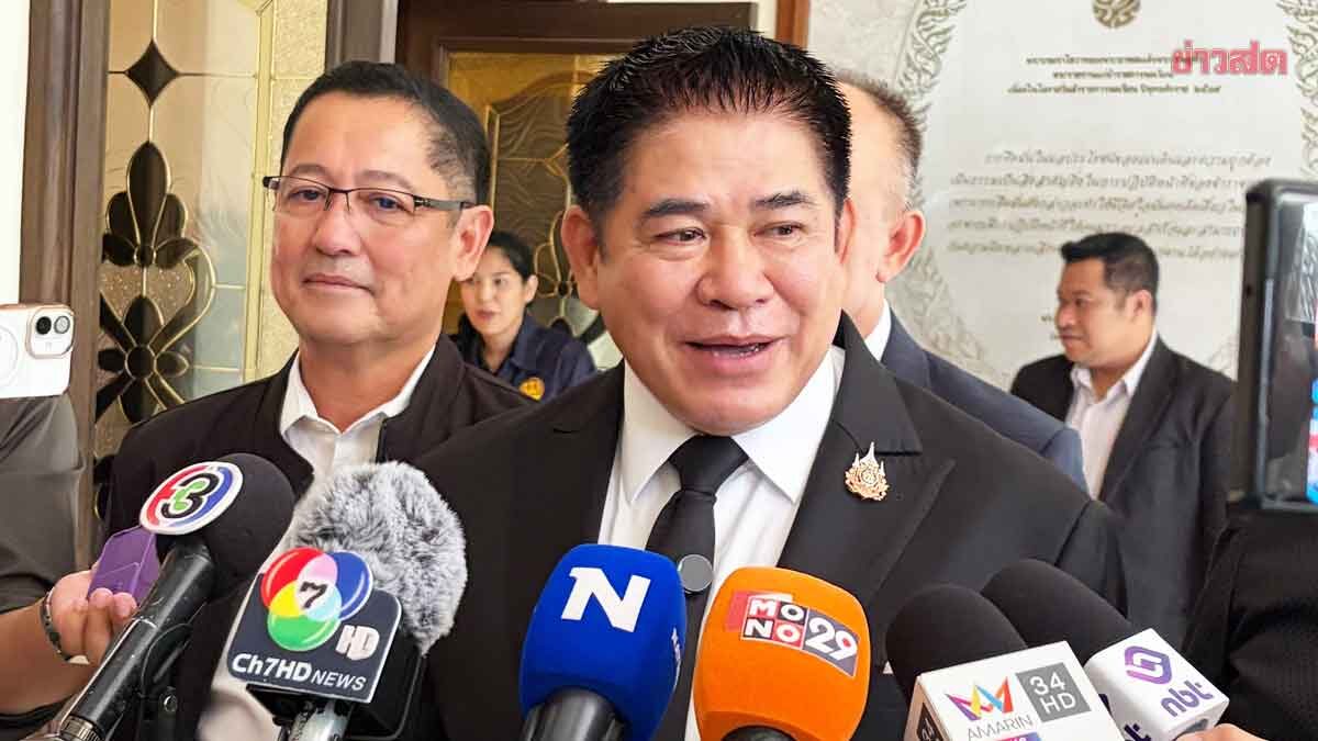 Thammanat Heads to Europe to See Green Lights, Remains Quiet About Potential Government Split