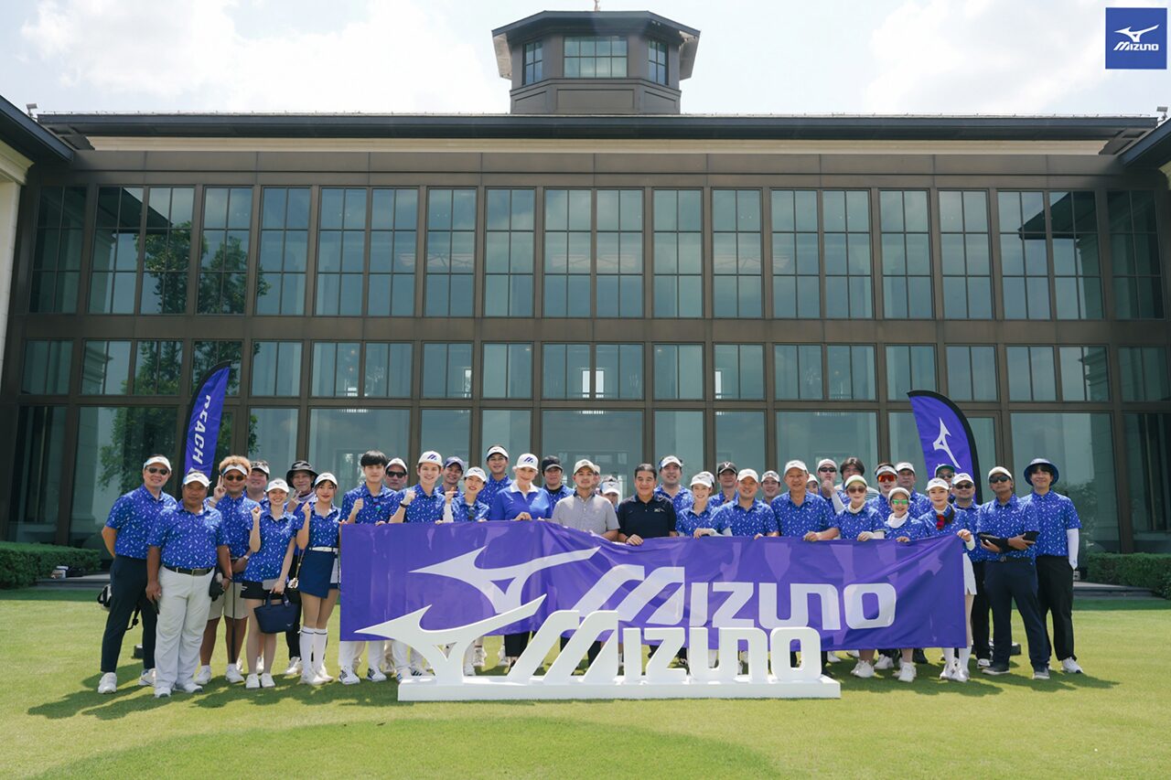 Mizuno Hosts Special 'Iceberg Experience Day' Event