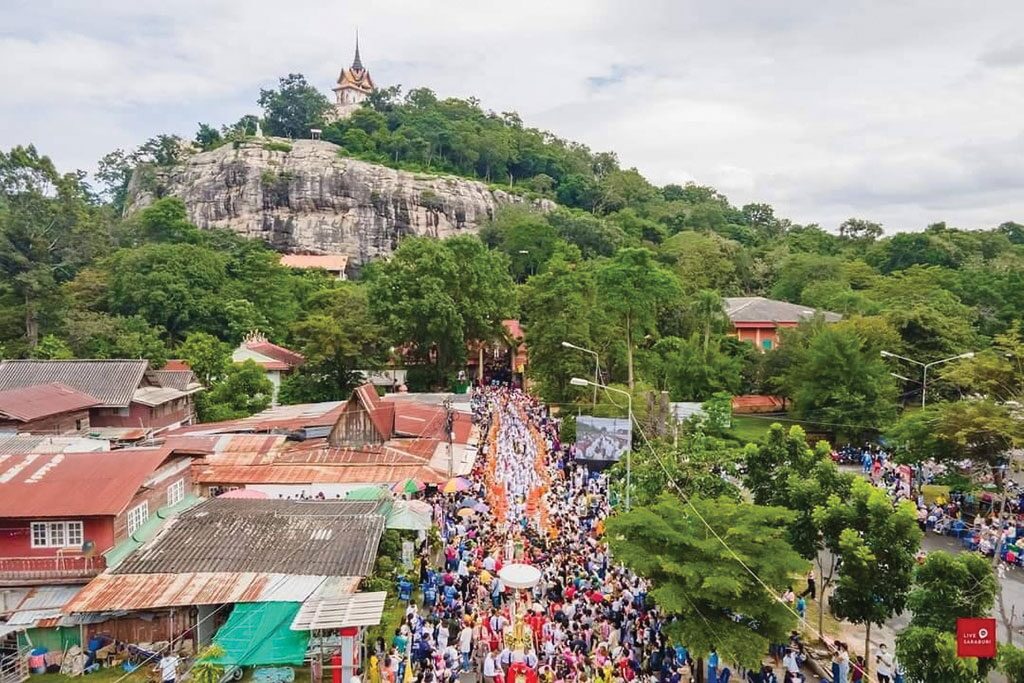 สดจากหน้าพระ