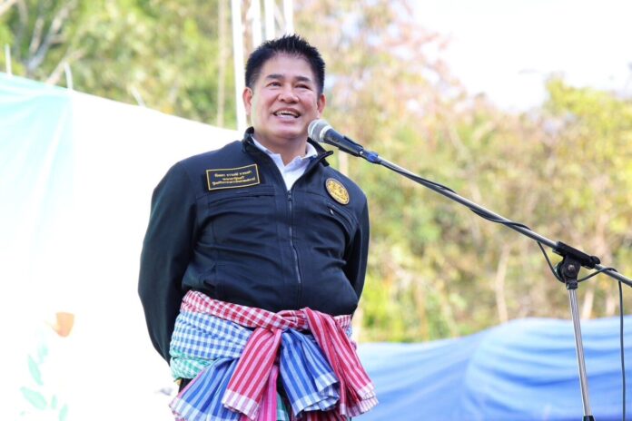 ร.อ.ธรรมนัส พรหมเผ่า 