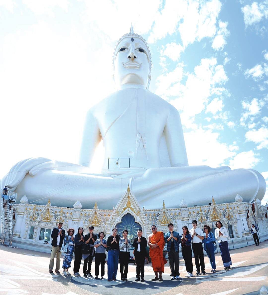 สดจากหน้าพระ