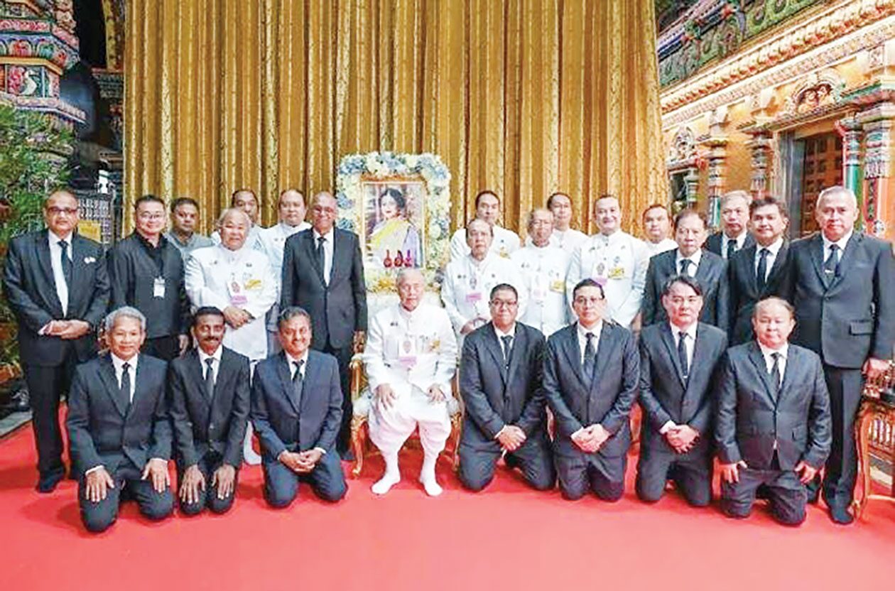 สดจากหน้าพระ