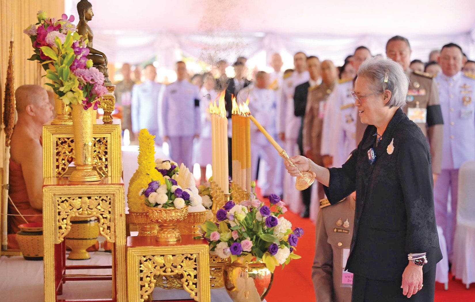 สดจากหน้าพระ