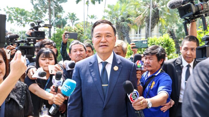 Anutin's Political Strategy: Border Wall and Barter-Based Arms Deals