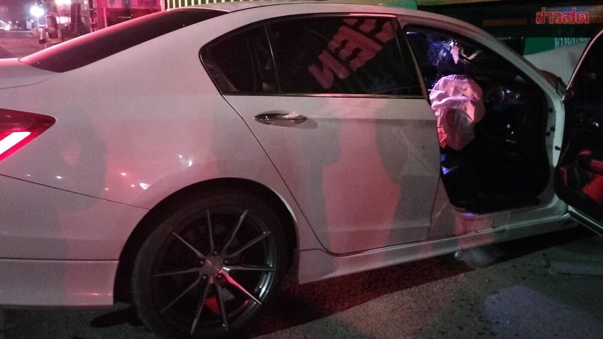 Loud Crash at Bang Saen Intersection: Car Hits Motorcycle, Causing Fatal Accident