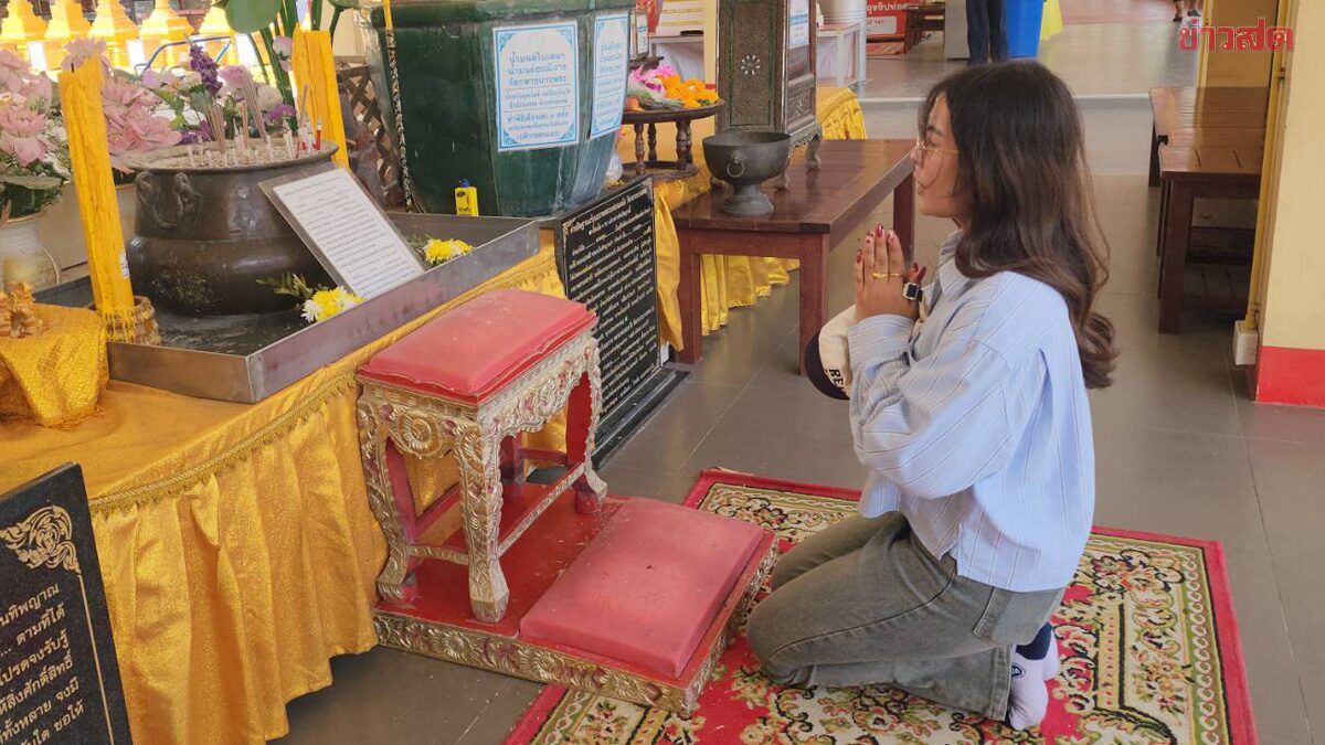 Within a Week of Praying, 30-Year-Old Broker Fulfills Vow at Sacred Temple