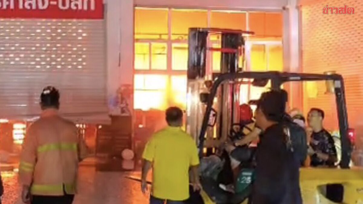 Over 60 Million Baht in Damages: Massive Warehouse Fire Engulfs Storage Facility