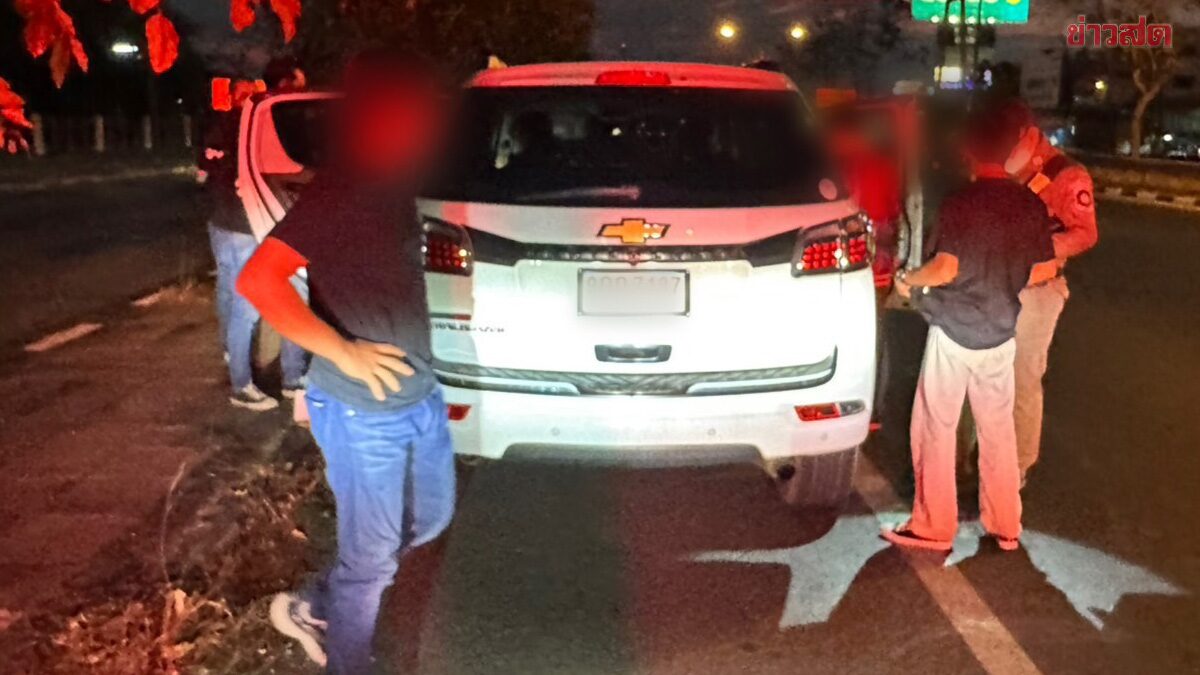 Highway Police Intercept Human Trafficking Gang, Arrest 3 Thais Smuggling 14 Chinese Nationals