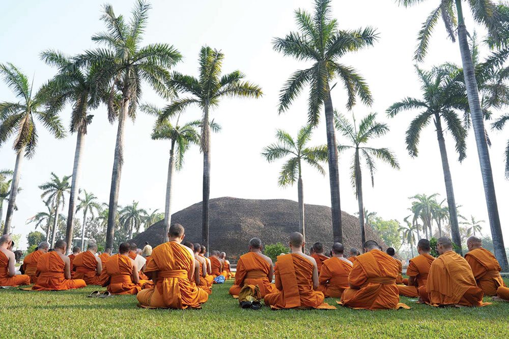 สดจากหน้าพระ - ทัวร์คณะสงฆ์-ชาวพุทธ สักการะ4สังเวชนียสถาน