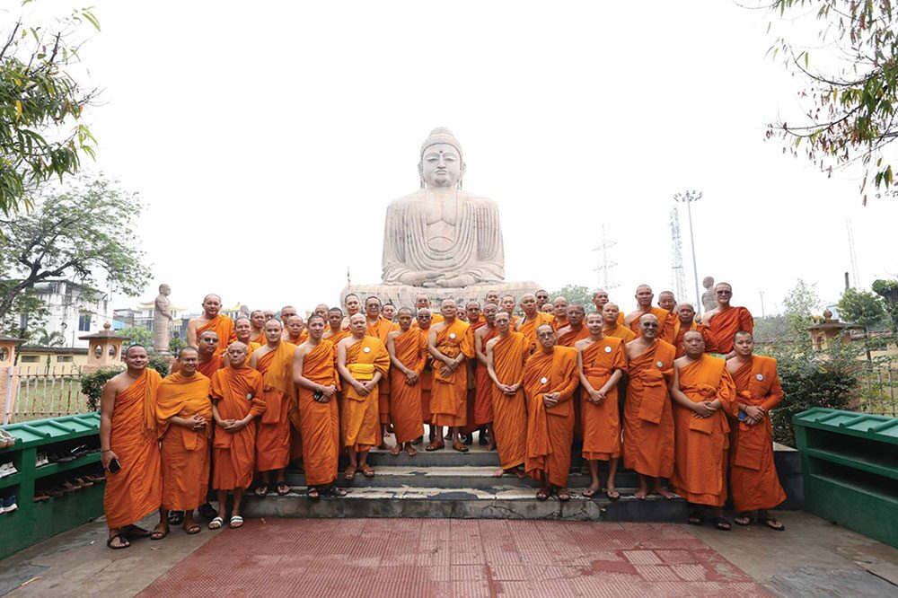 สดจากหน้าพระ - ทัวร์คณะสงฆ์-ชาวพุทธ สักการะ4สังเวชนียสถาน